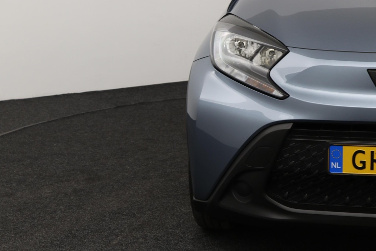 Toyota Aygo X - 1.0 VVT-i MT Play 34
