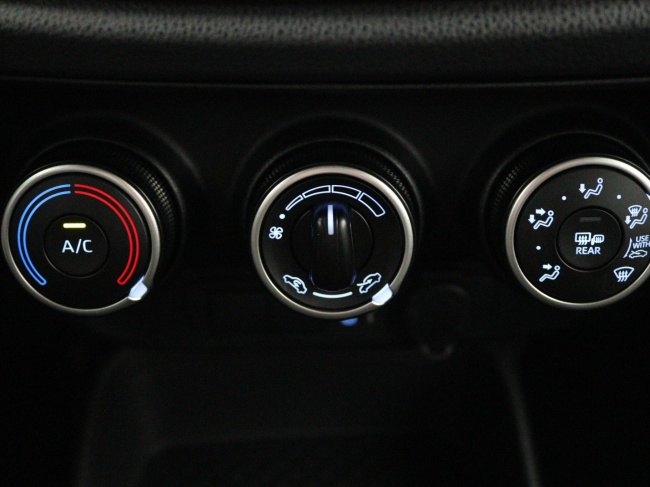 Toyota Aygo X - 1.0 VVT-i MT Play