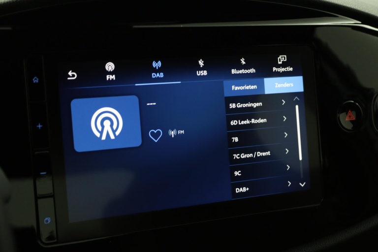 Toyota Aygo X - 1.0 VVT-i MT Play 8