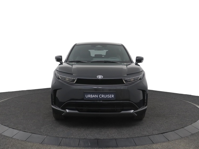 Toyota Urban Cruiser - Dynamic 61 kWh 16