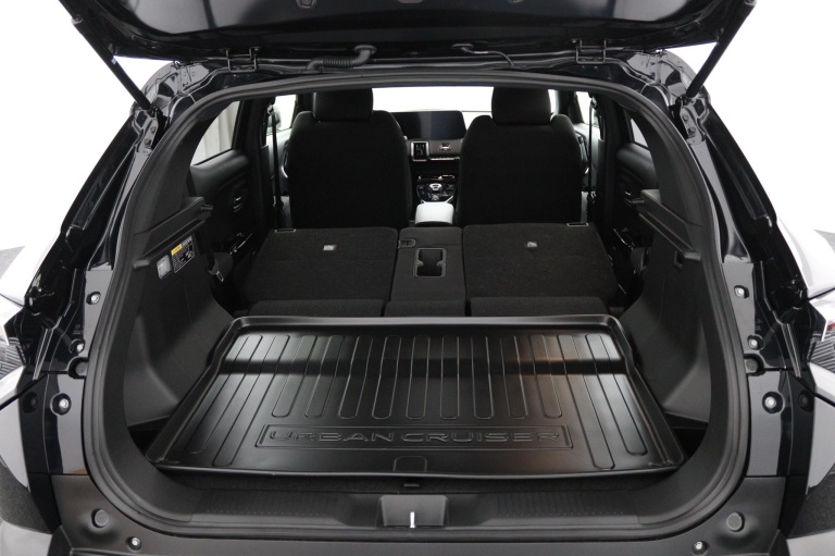 Toyota Urban Cruiser - Dynamic 61 kWh 25