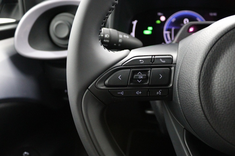 Toyota Aygo X - Hybrid 115 pulse 19