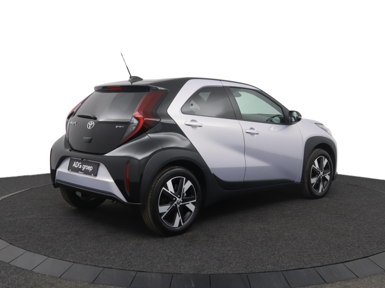 Toyota Aygo X - Hybrid 115 pulse 2