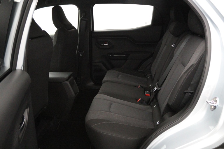 Toyota Urban Cruiser - Dynamic 61 kWh 18