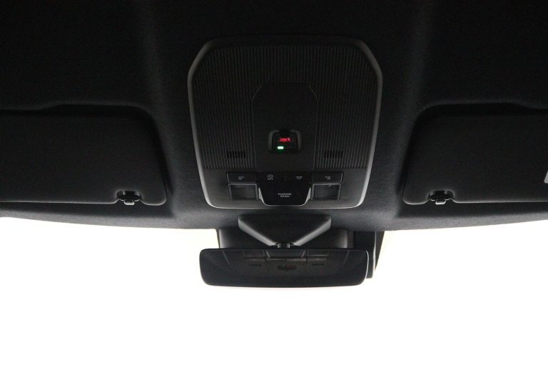 Toyota Urban Cruiser - Dynamic 61 kWh 32