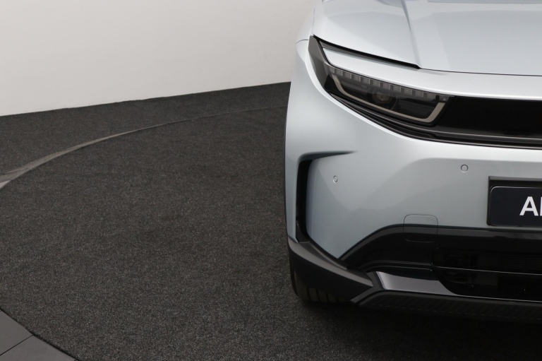 Toyota Urban Cruiser - Dynamic 61 kWh 35