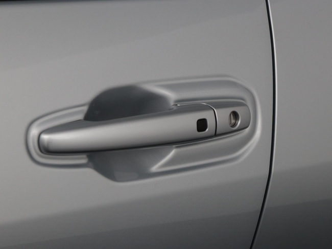 Toyota Urban Cruiser - Dynamic 61 kWh