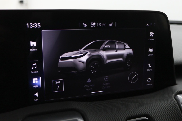 Toyota Urban Cruiser - Dynamic 61 kWh 44