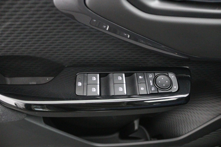 Toyota Urban Cruiser - Active 49 kWh 4