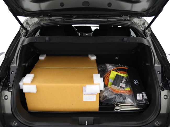 Toyota Urban Cruiser - Active 49 kWh