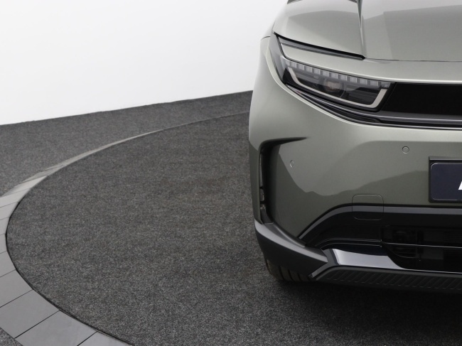 Toyota Urban Cruiser - Active 49 kWh