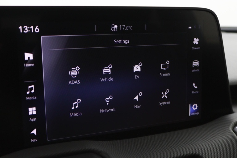 Toyota Urban Cruiser - Active 49 kWh 43