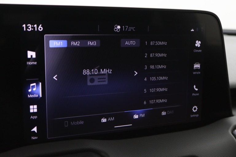 Toyota Urban Cruiser - Active 49 kWh 8