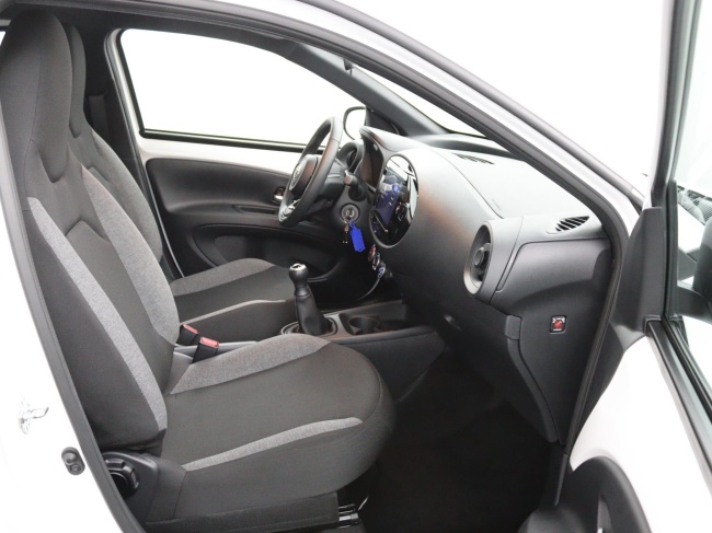 Toyota Aygo X - 1.0 VVT-i MT Play