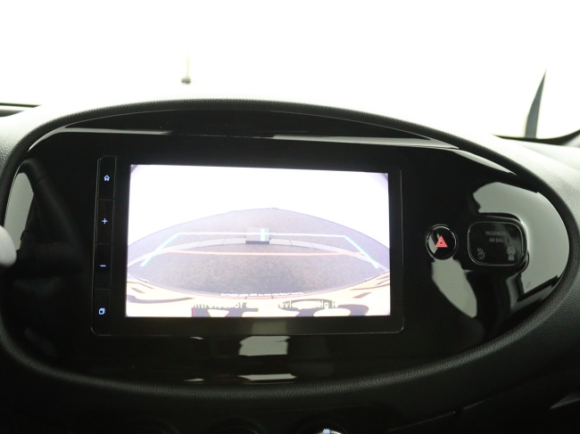 Toyota Aygo X - 1.0 VVT-i MT Play