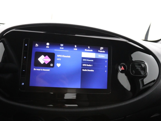 Toyota Aygo X - 1.0 VVT-i MT Play