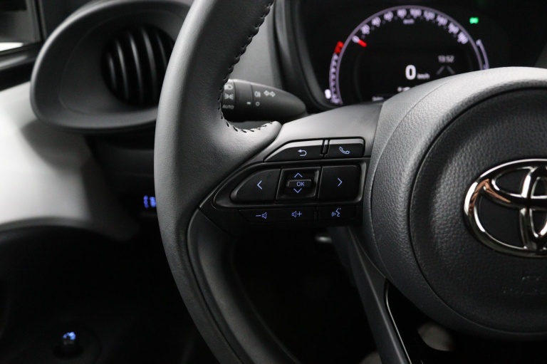 Toyota Aygo X - 1.0 VVT-i MT Play 17