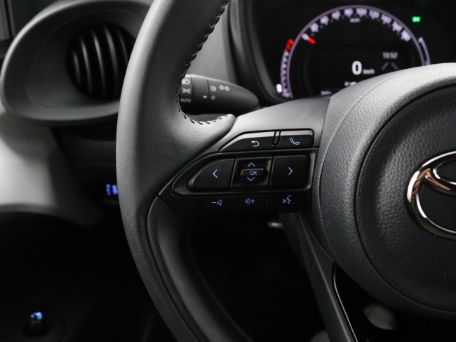 Toyota Aygo X - 1.0 VVT-i MT Play