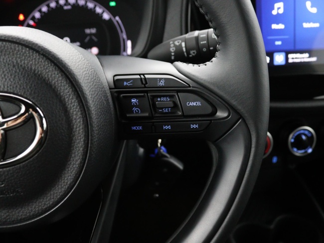 Toyota Aygo X - 1.0 VVT-i MT Play