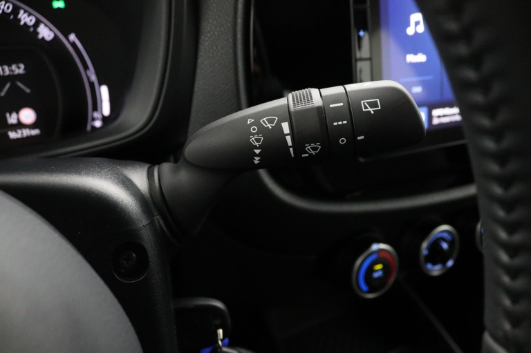 Toyota Aygo X - 1.0 VVT-i MT Play 21