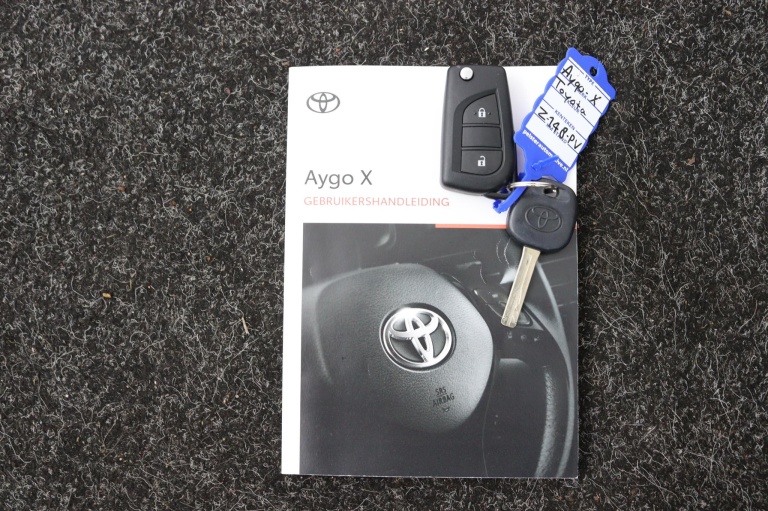 Toyota Aygo X - 1.0 VVT-i MT Play 26