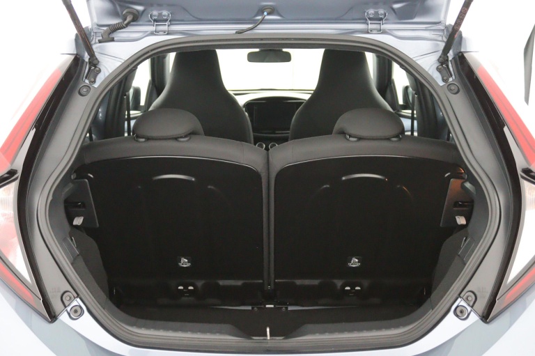 Toyota Aygo X - 1.0 VVT-i MT Play 24