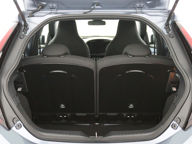 Toyota Aygo X - 1.0 VVT-i MT Play