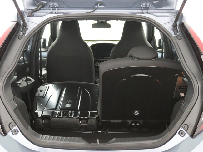 Toyota Aygo X - 1.0 VVT-i MT Play