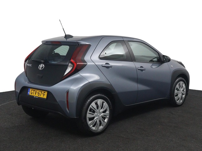 Toyota Aygo X - 1.0 VVT-i MT Play