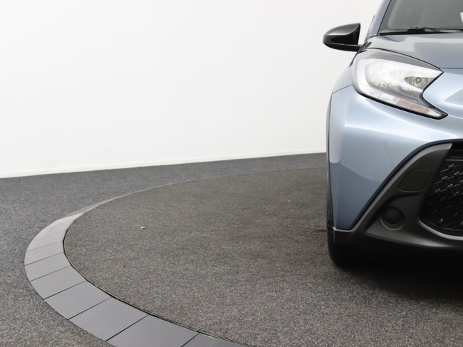 Toyota Aygo X - 1.0 VVT-i MT Play