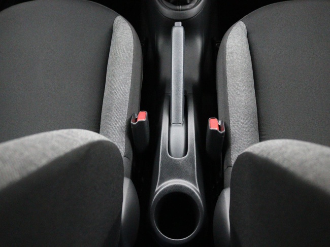 Toyota Aygo X - 1.0 VVT-i MT Play