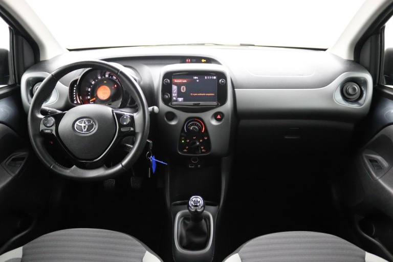 Toyota Aygo - 1.0 VVT-i x-play 12