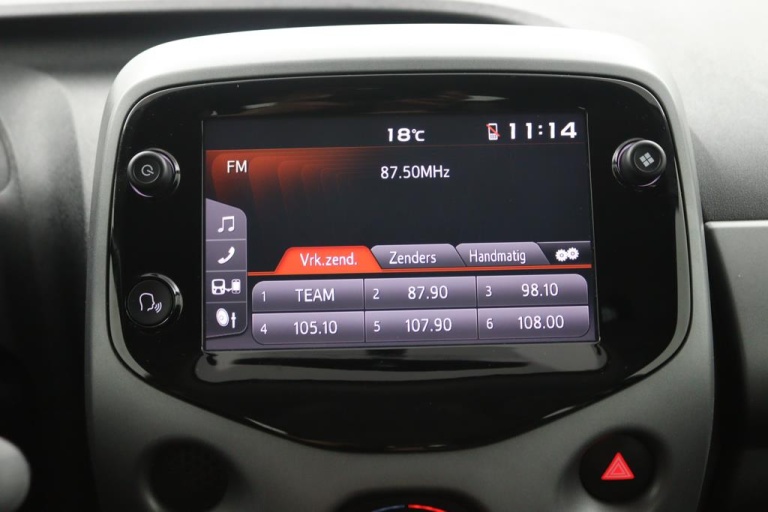 Toyota Aygo - 1.0 VVT-i x-play 16