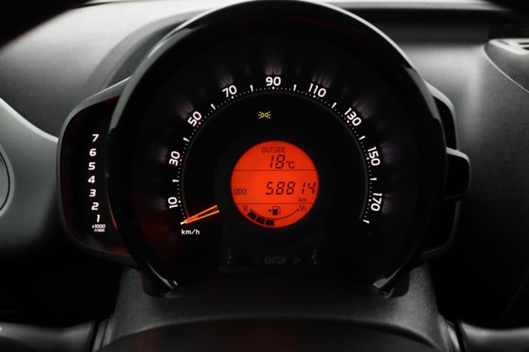 Toyota Aygo - 1.0 VVT-i x-play 21