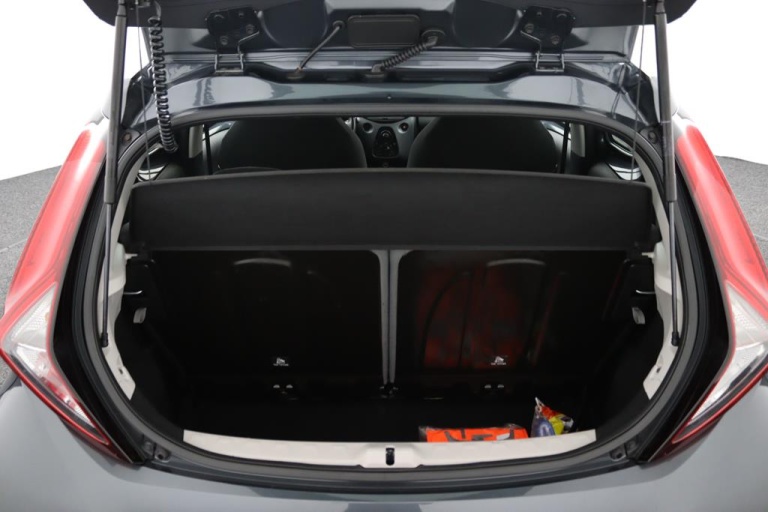 Toyota Aygo - 1.0 VVT-i x-play 29