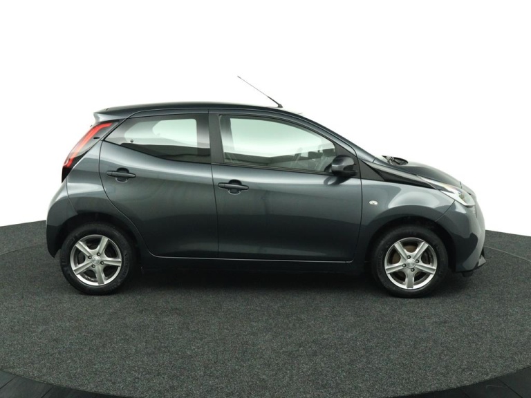 Toyota Aygo - 1.0 VVT-i x-play 6