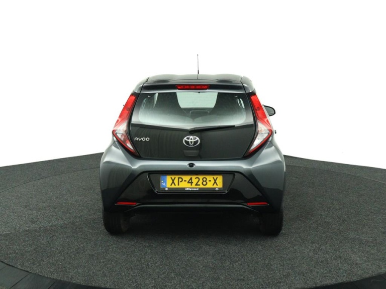 Toyota Aygo - 1.0 VVT-i x-play 8