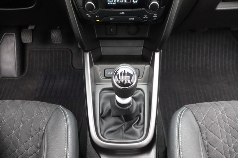 Suzuki Vitara - 1.4 Boosterjet Style Smart Hybrid 11