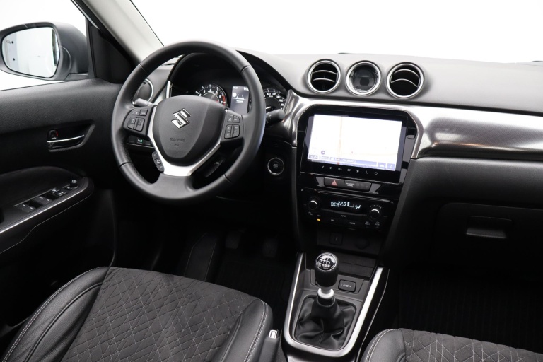 Suzuki Vitara - 1.4 Boosterjet Style Smart Hybrid 29