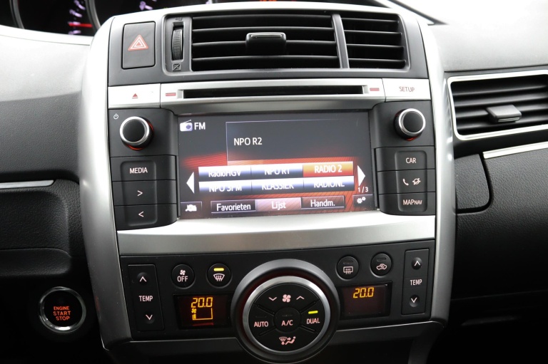 Toyota Verso - 1.8 VVT-i Dynamic Business 13