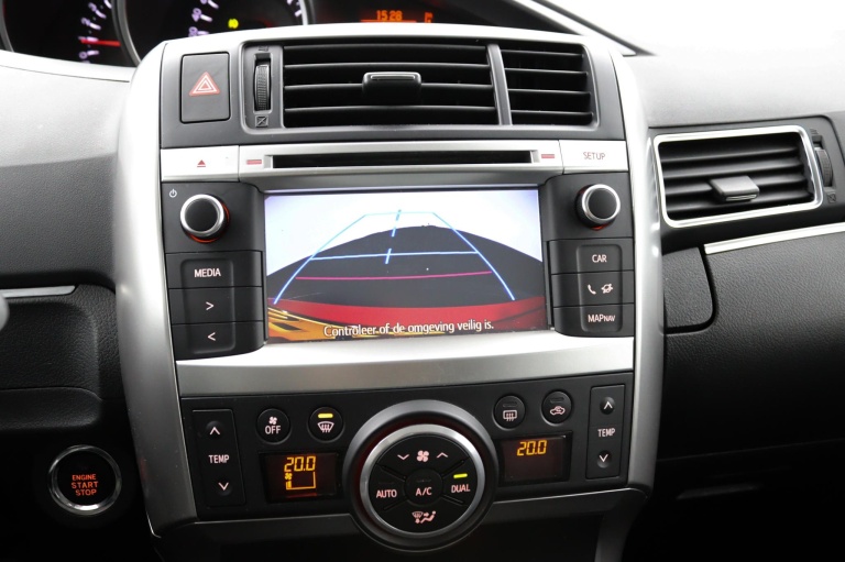 Toyota Verso - 1.8 VVT-i Dynamic Business 14