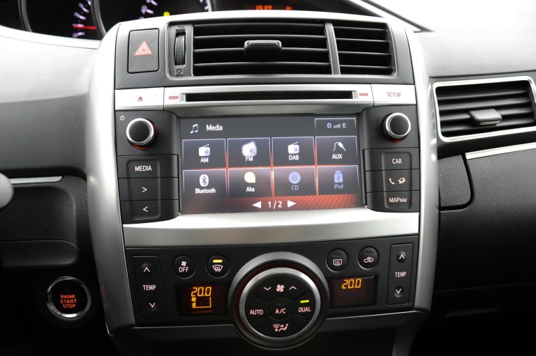 Toyota Verso - 1.8 VVT-i Dynamic Business 15