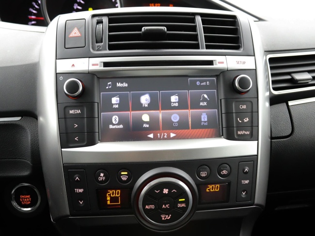 Toyota Verso - 1.8 VVT-i Dynamic Business