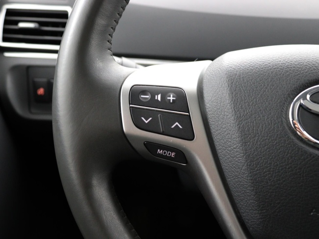 Toyota Verso - 1.8 VVT-i Dynamic Business