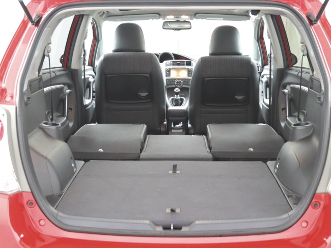 Toyota Verso - 1.8 VVT-i Dynamic Business