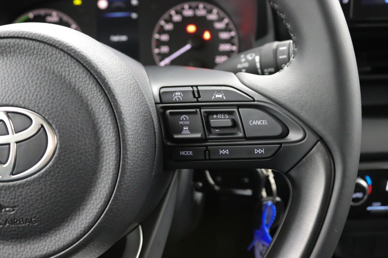 Toyota Yaris - 1.5 Hybrid 115 Comfort 18