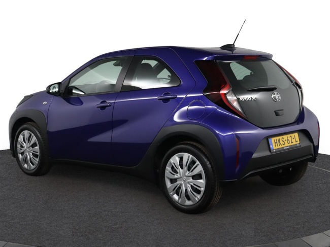 Toyota Aygo X - 1.0 VVT-i MT Play