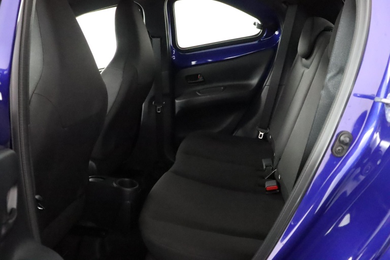 Toyota Aygo X - 1.0 VVT-i MT Play 18