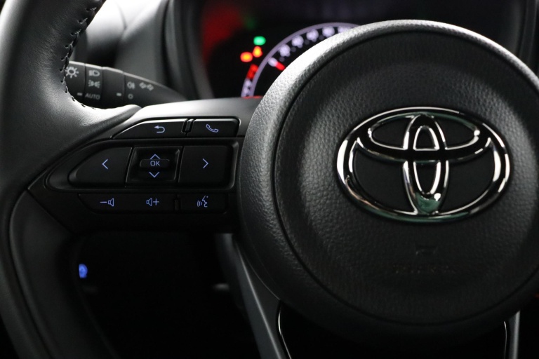 Toyota Aygo X - 1.0 VVT-i MT Play 19