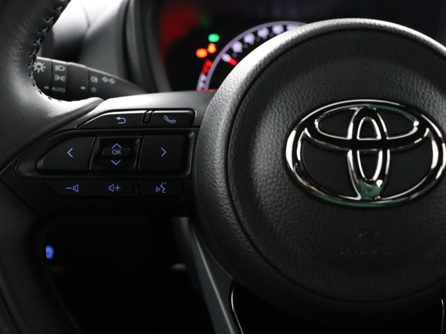 Toyota Aygo X - 1.0 VVT-i MT Play